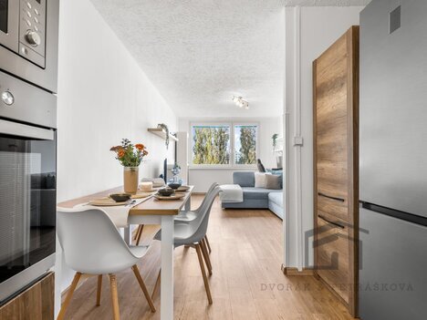 Prodej bytu 3+kk, Praha 15 - Horní Měcholupy